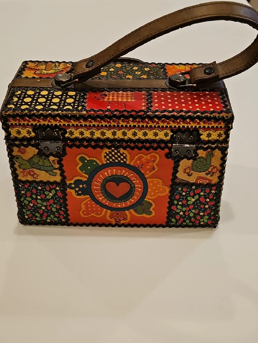 Vintage Mini Patchwork Decoupage Wooden Handbag Purse in Multicolor 8.5x4.75x5 - Picture 4 of 8